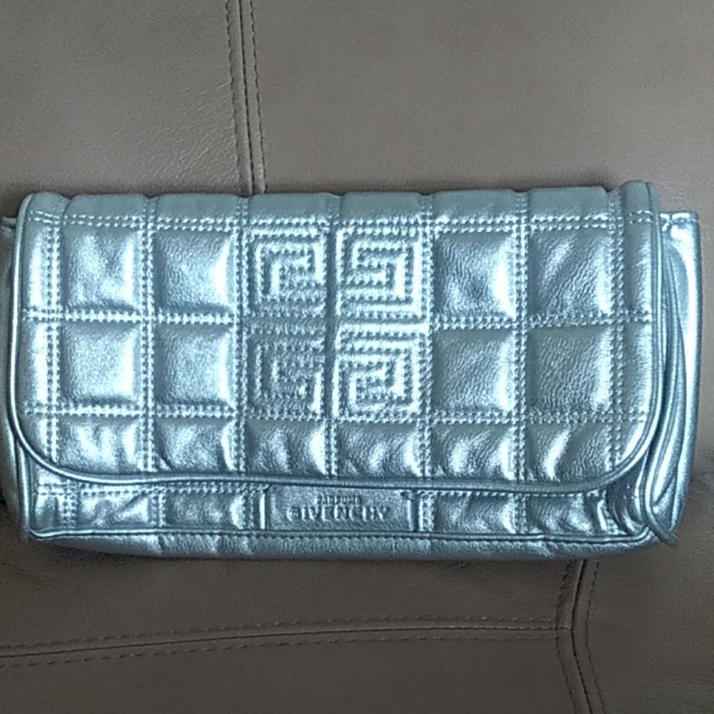 Givenchy parfums cosmetics make up clutch bagloop